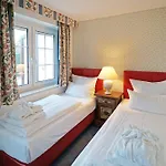 Hotel Appartement Landhaus Stutzi - Hotel Strandperle 3*